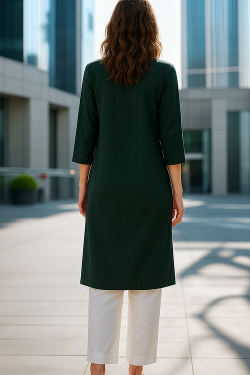 Amaira-Dark-Green-Rayon-Embroidered-Kurta-Geometric-Women
